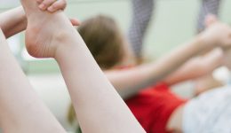 Ashtanga_Yoga_Holzmann_jugendliche_yoga